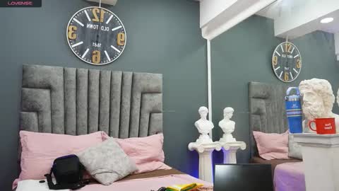 Snapshot of emilio_brandon chatting on 02.18.26 Emilio online show from 02.18.26