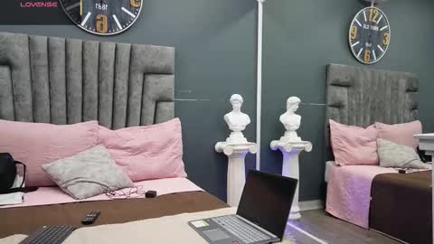 Snapshot of emilio_brandon chatting on 02.24.26 Emilio online show from 02.24.26