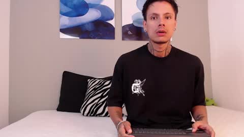 Snapshot of emilio_wolf chatting on 01.14.25 EMILIO online show from 01.14.25