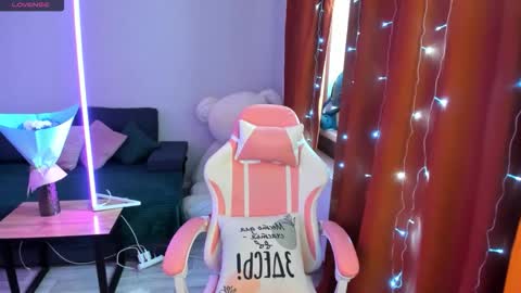 Emiliya online show from 01.10.26