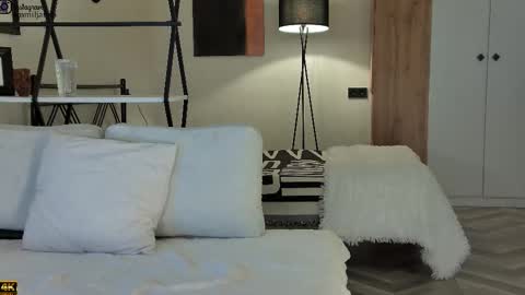 Emiljanna online show from 10.30.25