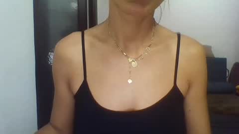 Snapshot of emilly_anne chatting on 07.14.26 Annita online show from 07.14.26