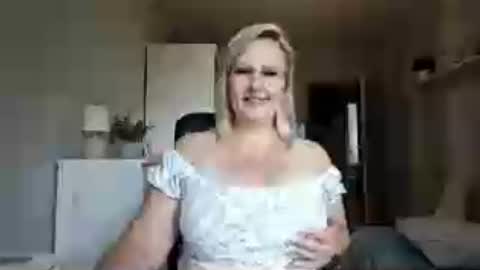 EmillyLove online show from 07.31.26