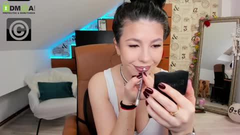 Snapshot of emillytaylor chatting on 05.06.26 EmillyTaylor online show from 05.06.26