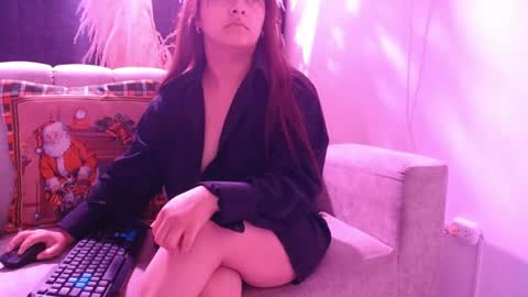 Snapshot of emily308876 chatting on 04.25.26 emily308876 online show from 04.25.26