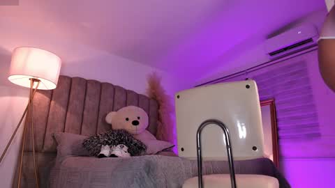 Snapshot of emily_____ chatting on 03.04.26 emily valentina online show from 03.04.26