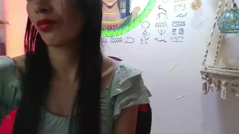 Snapshot of emily___rouse chatting on 07.05.26 emily___rouse online show from 07.05.26