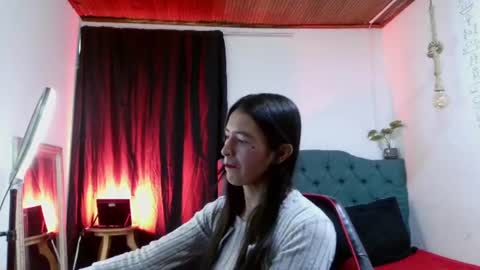 Snapshot of emily___rouse chatting on 08.02.26 emily___rouse online show from 08.02.26