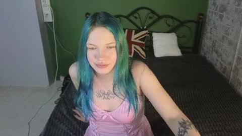 Snapshot of emily__hamilton chatting on 06.25.26 Emily online show from 06.25.26