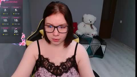 Emily 3 online show from 09.22.25