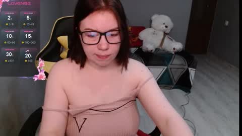 Emily 3 online show from 09.23.25