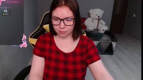 Emily 3 online show from 09.24.25