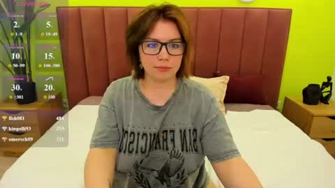 Snapshot of emily_amorre chatting on 06.27.26 Emily 3 online show from 06.27.26