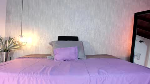 Emily online show from 12.11.24