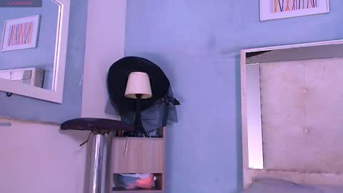 emily_castillo1_ online show from 10.13.25