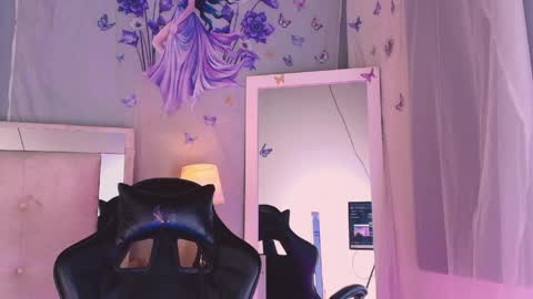 emily_castillo1_ online show from 03.29.26