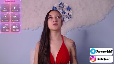 emily_fox7 online show from 12.11.24