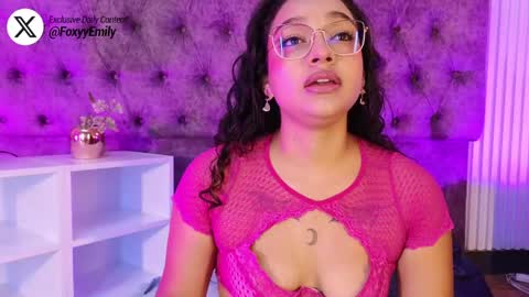 Snapshot of emily_foxyy chatting on 05.18.26 Emily online show from 05.18.26