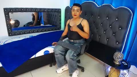 Snapshot of emily_jedet chatting on 01.07.26 Emily online show from 01.07.26