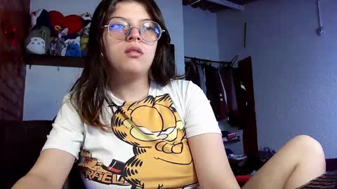 Julieta online show from 02.20.25