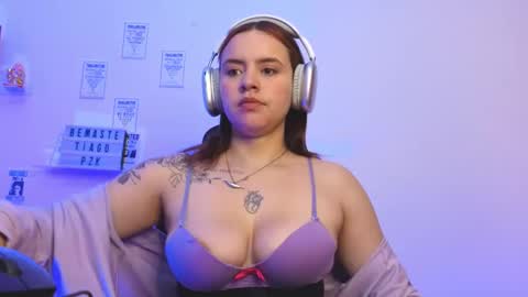 Snapshot of emily_lindey_ chatting on 02.22.26 Emily Lindey online show from 02.22.26