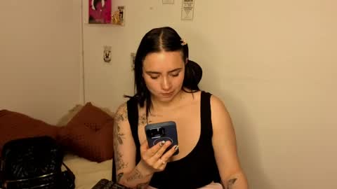 Snapshot of emily_lindey_ chatting on 04.23.26 Emily Lindey online show from 04.23.26