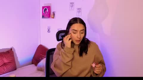 Snapshot of emily_lindey_ chatting on 05.02.26 Emily Lindey online show from 05.02.26