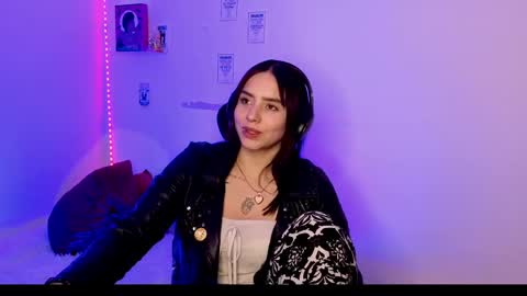 Snapshot of emily_lindey_ chatting on 05.09.26 Emily Lindey online show from 05.09.26