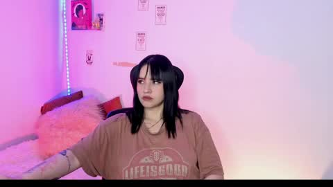 Snapshot of emily_lindey_ chatting on 05.13.26 Emily Lindey online show from 05.13.26