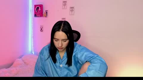 Snapshot of emily_lindey_ chatting on 05.14.26 Emily Lindey online show from 05.14.26
