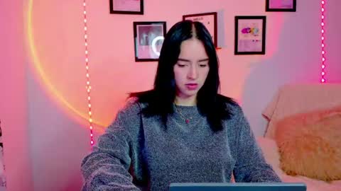 Snapshot of emily_lindey_ chatting on 06.03.26 Emily Lindey online show from 06.03.26