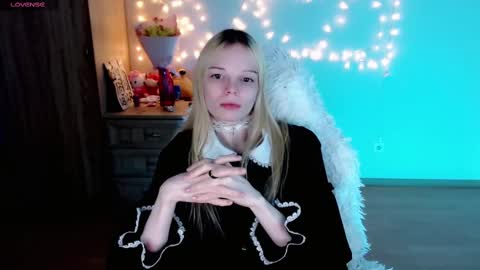 Lia online show from 02.23.25