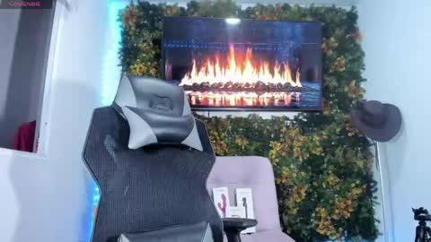 emily_palmeer online show from 04.15.26