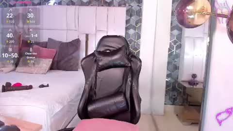 Snapshot of emily_parkss666 chatting on 06.24.26 Emily online show from 06.24.26