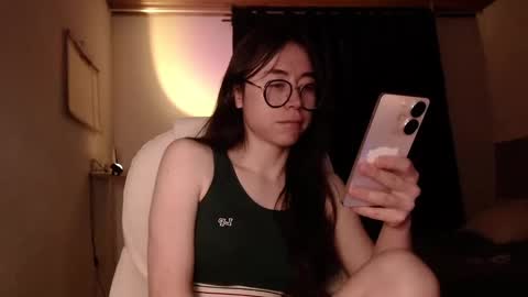 Snapshot of emily_pearl_ chatting on 12.20.24 emily_pearl_ online show from 12.20.24