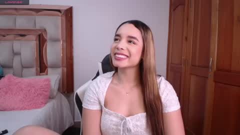Snapshot of emily_poarch chatting on 04.30.26 emily online show from 04.30.26