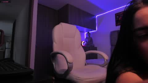Snapshot of emily_roose_ chatting on 06.19.26 Natalia online show from 06.19.26