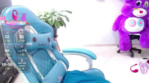 Snapshot of emily_rosse04 chatting on 04.09.26 online show from 04.09.26