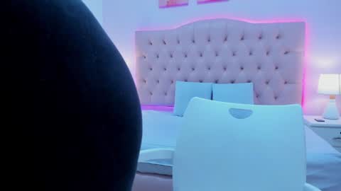  EMILY  online show from 02.05.25