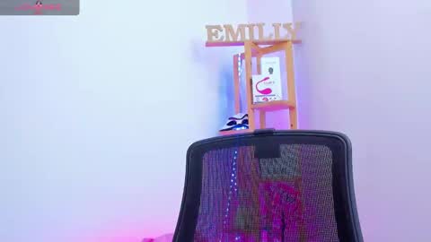 Snapshot of emily_sanderss1 chatting on 10.23.25 Emily online show from 10.23.25