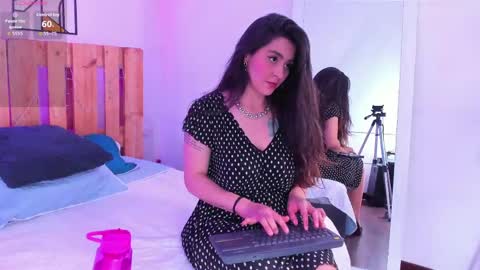 Snapshot of emily_sartre chatting on 05.25.26 Emilly online show from 05.25.26