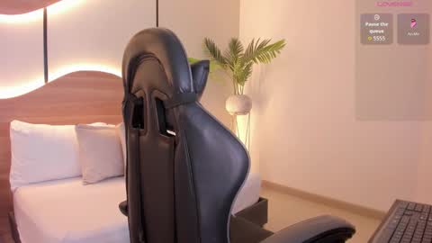 emily_tolson online show from 11.27.25