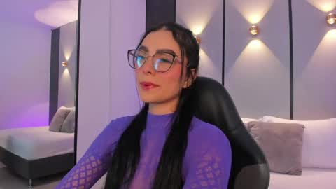Snapshot of emily_tolson chatting on 04.17.26 emily_tolson online show from 04.17.26