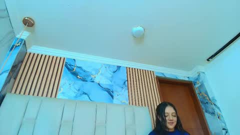 Snapshot of emily_trujillo chatting on 12.17.25 Emily Trujillo online show from 12.17.25