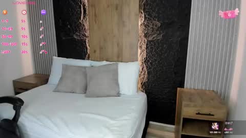 Snapshot of emily_villamil_ chatting on 12.05.24 Emi online show from 12.05.24