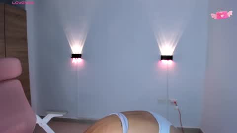 Snapshot of emily_villamil_ chatting on 02.17.25 Emi online show from 02.17.25