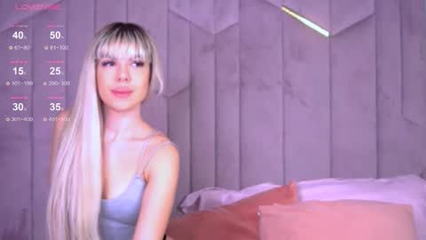 Snapshot of emily_voss chatting on 01.07.26 Emily online show from 01.07.26