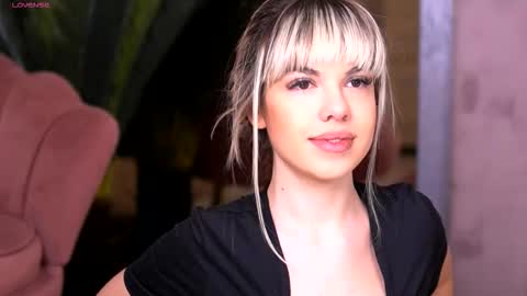 Snapshot of emily_voss chatting on 01.09.26 Emily online show from 01.09.26