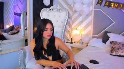 Emily White online show from 11.30.25