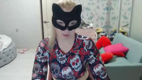Snapshot of emily_york18 chatting on 05.15.26 Emily online show from 05.15.26